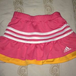 Sport skirt w shorts underneath